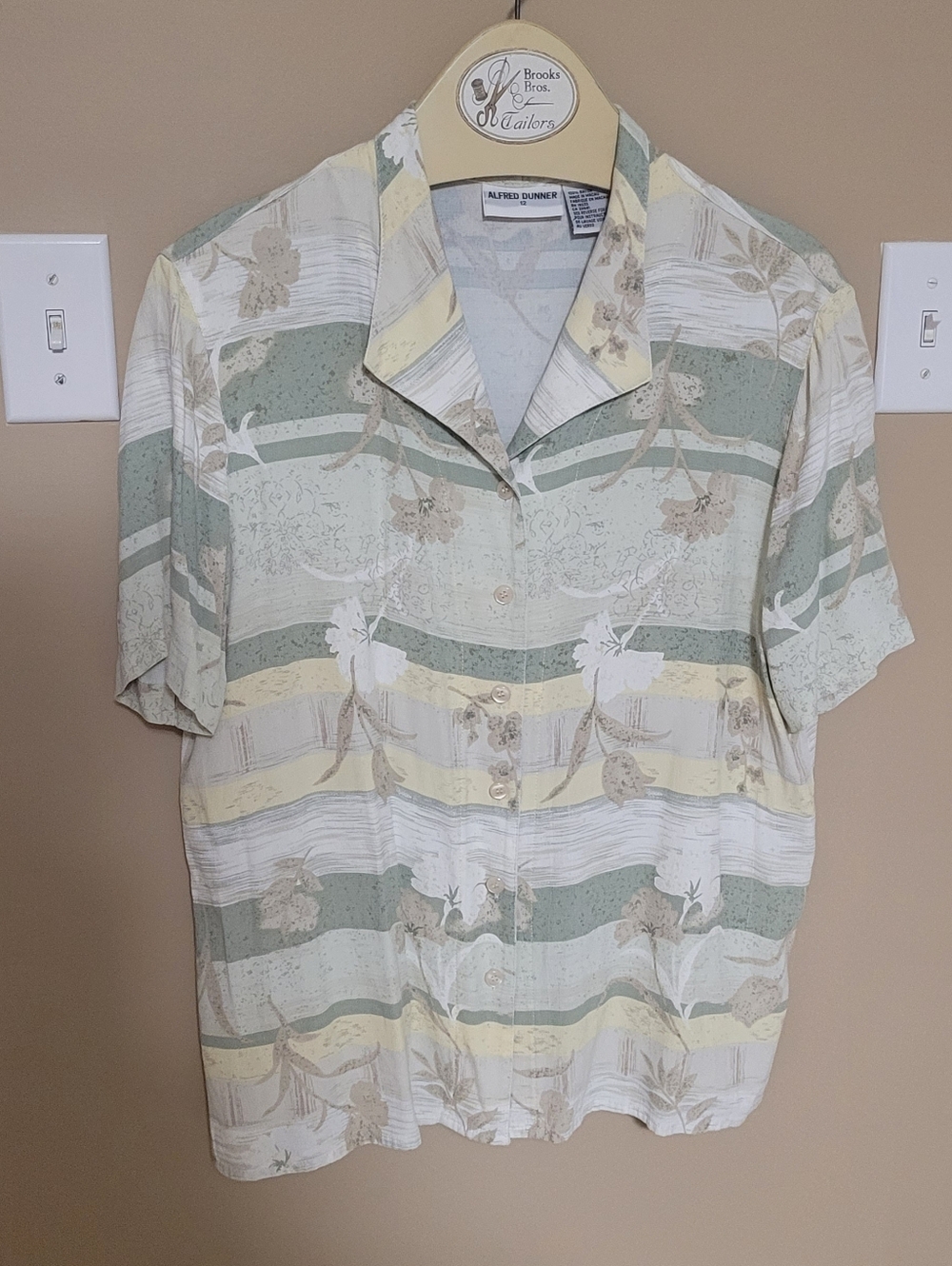 Alfred Dunner Sage, Cream & Beige Short-Sleeve Camp Collar Blouse